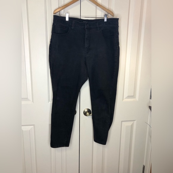 Time & Tru High Rise Skinny Jeans - Picture 2 of 2